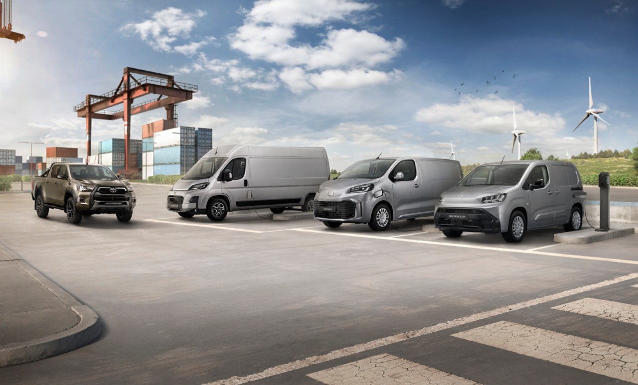 proace max