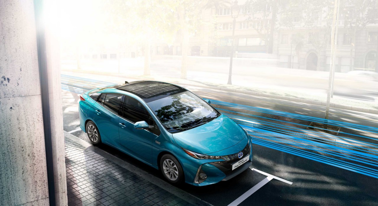 Prius plug-in exterior